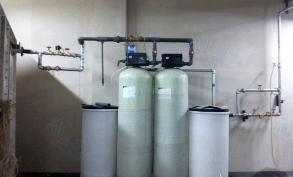 鍋爐軟水器,鍋爐軟化水裝置,離子交換器10噸/每小時(shí)-巨津JJ-KF/E2-600（美國(guó)富萊克控制閥2850#6）